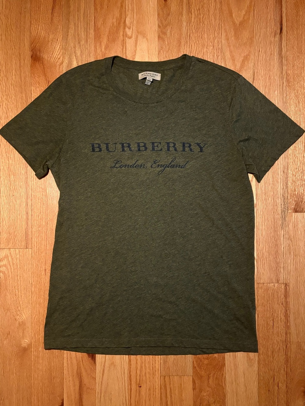 Burberry ‘London England’ Spellout Tshirt🔥